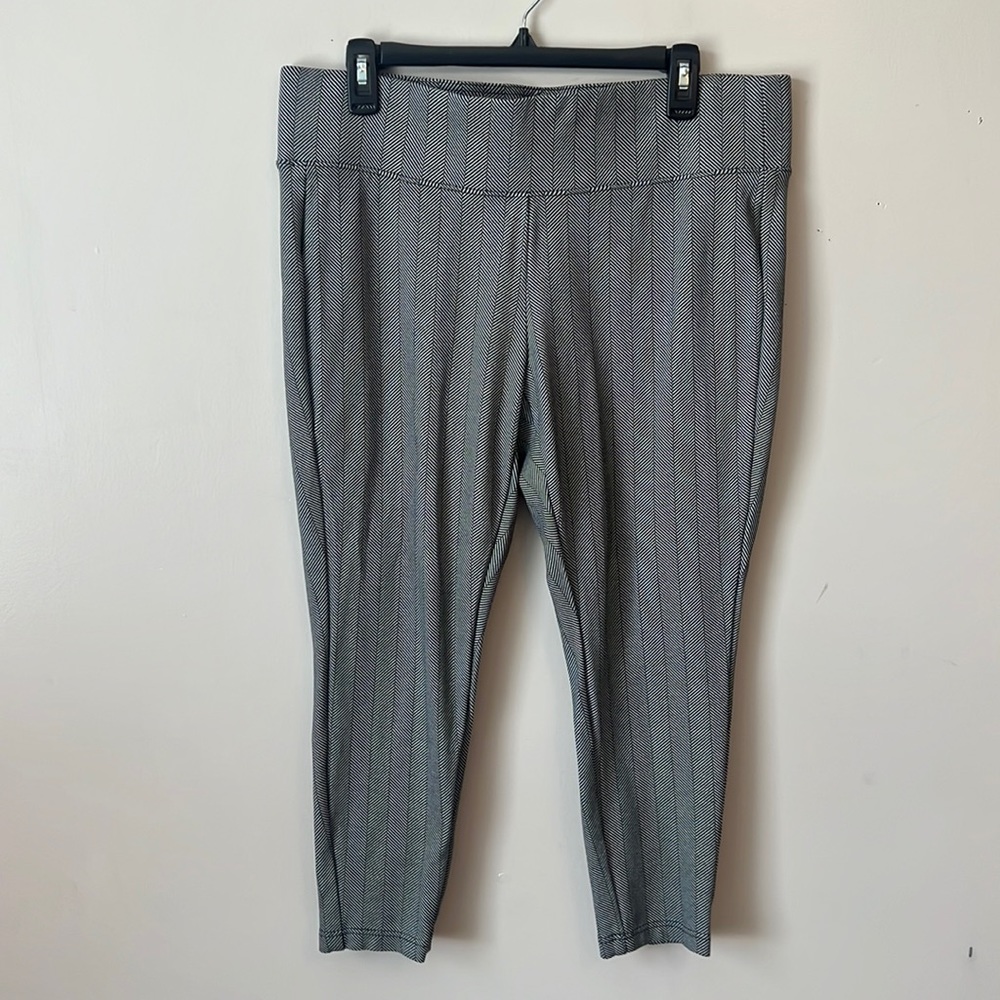 Torrid Cropped Leggings/Pants